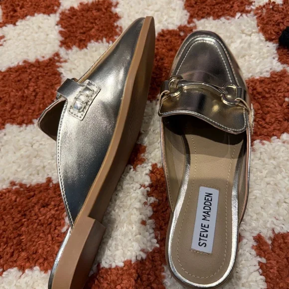 Steve Madden Clapton Silver Mule Size 7 - Picture 2 of 4